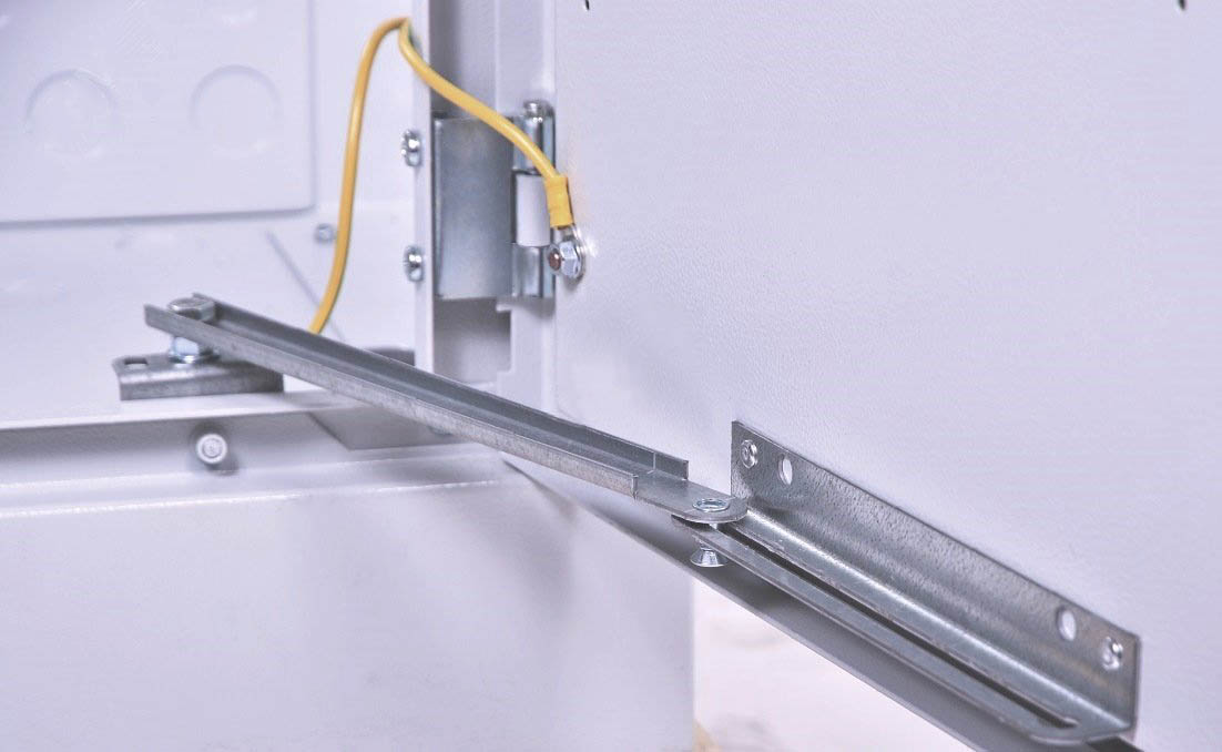 Ограничитель двери для шкафов EMW от ЦМО