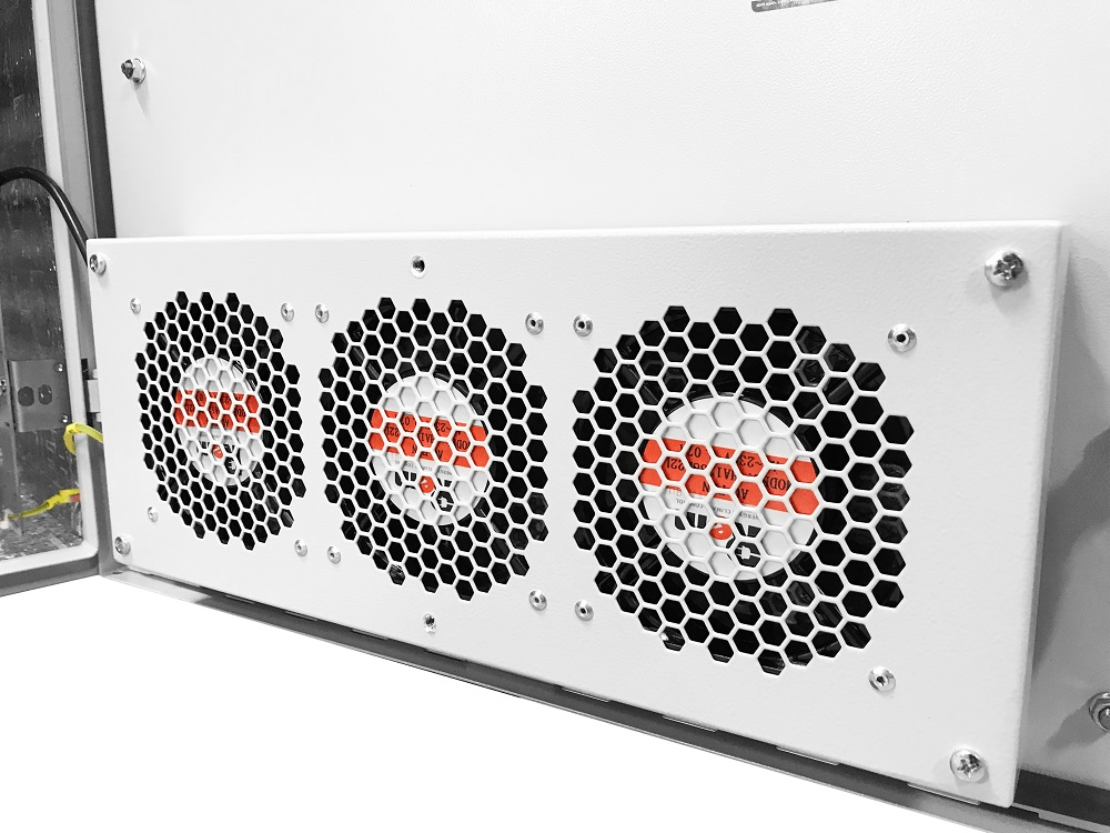 Шкаф всепогодный настенный 9U (Ш600 × Г300), комплектация Т1 с контроллером MC1 и датчиками от ЦМО