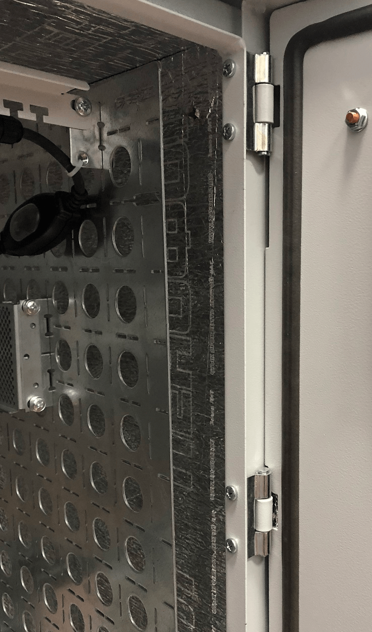 Шкаф уличный всепогодный настенный 6U (Ш600 × Г500), передняя дверь вентилируемая от ЦМО
