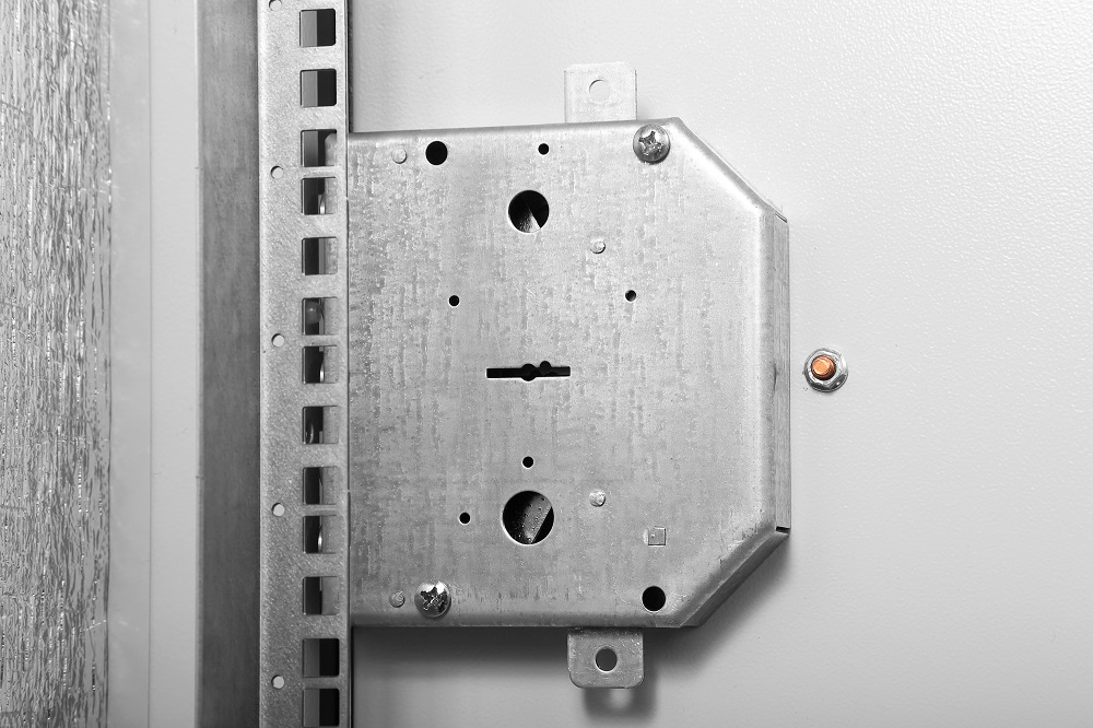 Шкаф уличный всепогодный напольный 42U (Ш700 × Г900), две двери