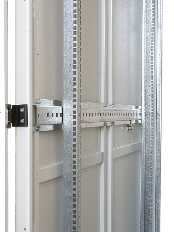 Шкаф серверный напольный 45U (600 × 1200) дверь перфорированная 2 шт. от ЦМО