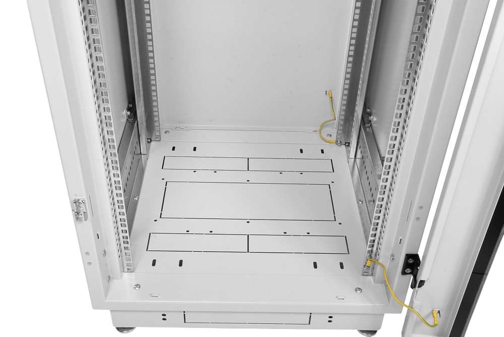 Шкаф телекоммуникационный напольный 33U (600 × 1000) дверь перфорированная 2 шт., цвет чёрный от ЦМО