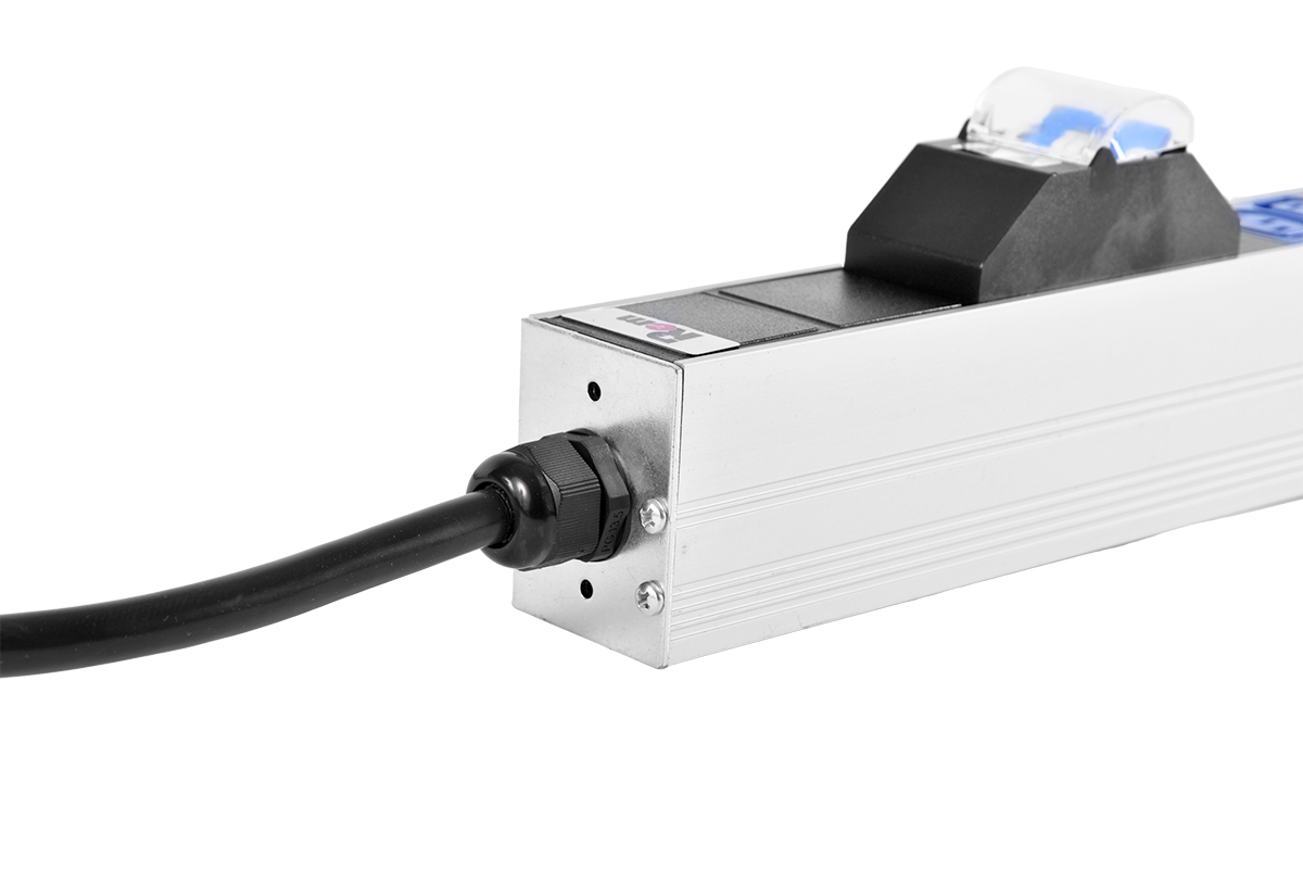 Верт блок розеток Rem-32, 1 фаза 32A, 2 авт, инд, 36 C13, 1420 мм, вх IEC 309, шнур 3 м от ЦМО