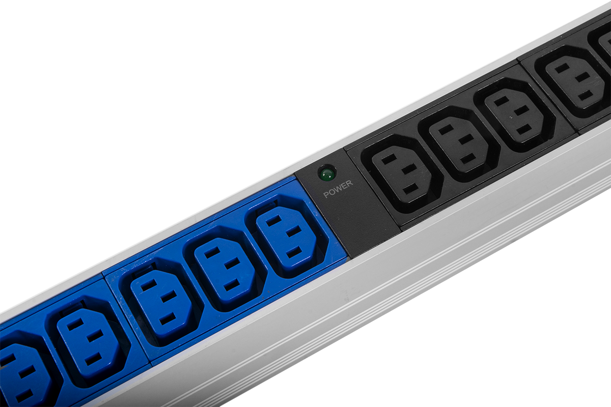 Блок розеток Rem-32 с инд., 12 IEC 60320 C13, 32А, алюм., 19", колодка от ЦМО