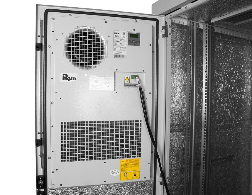 Шкаф всепогодный напольный 24U (Ш1000 × Г600), комплектация ТК с контроллером MC3 и датчиками от ЦМО