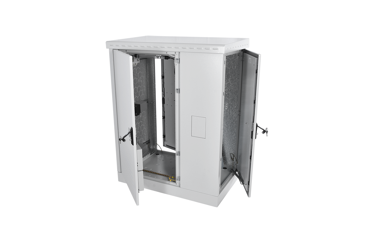 Шкаф уличный всепогодный напольный 18U (Ш1000 × Г600) с электроотсеком, три двери от ЦМО