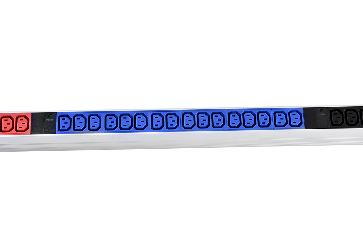Верт блок розеток Rem-3x16, 3 фазы 16A, инд, 48 C13, 1420 мм, вх IEC 309, шнур 3 м от ЦМО