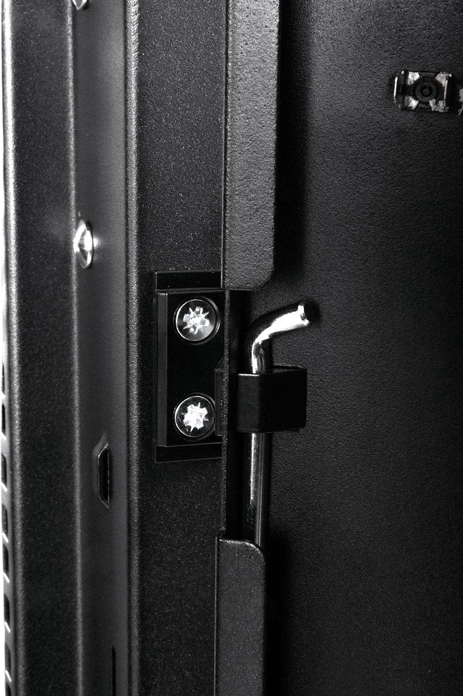 Шкаф телекоммуникационный напольный 22U (600 × 600) дверь стекло, цвет чёрный от ЦМО