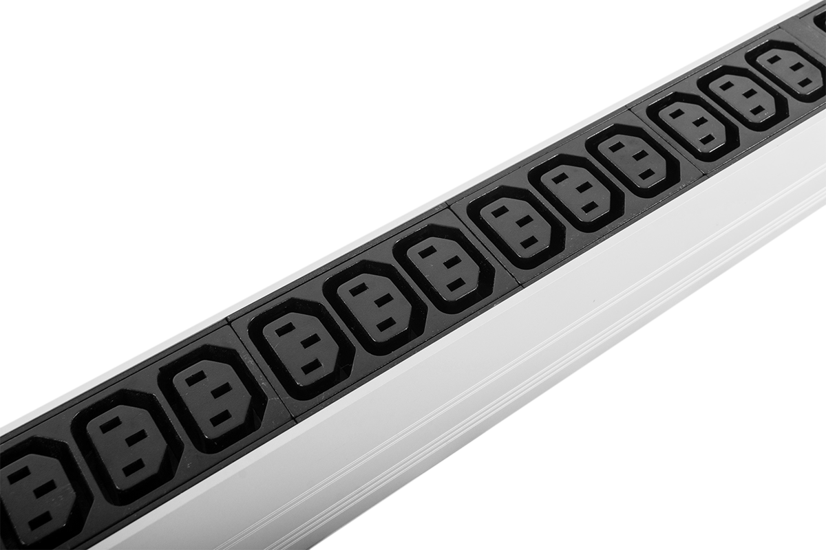 Верт блок розеток Rem-16, 1 фаза 16A, выкл, 48 C13, 1420 мм, вх C20 IEC 320 от ЦМО