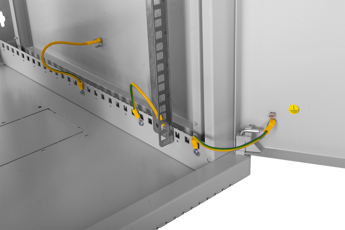 Шкаф телекоммуникационный настенный сварной 15U (600 × 660) съёмные стенки, дверь металл
