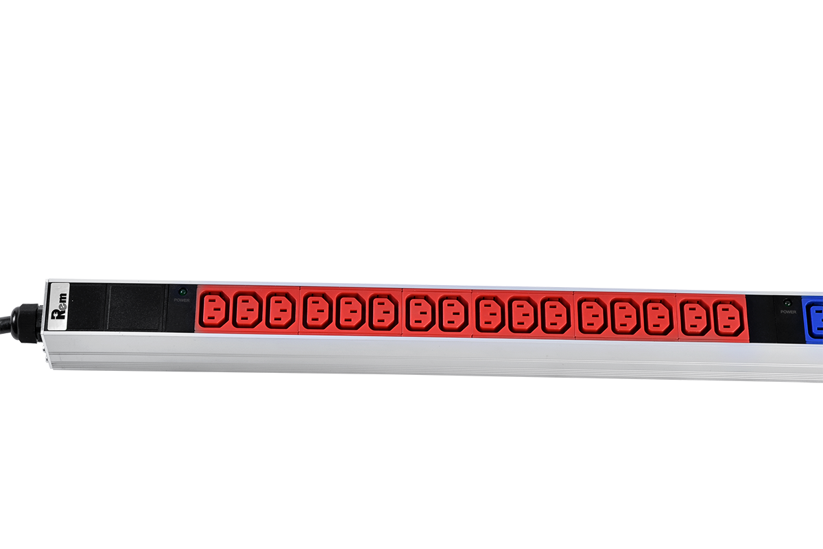 Верт блок розеток Rem-3x16, 3 фазы 16A, инд, 48 C13, 1420 мм, вх IEC 309, шнур 3 м