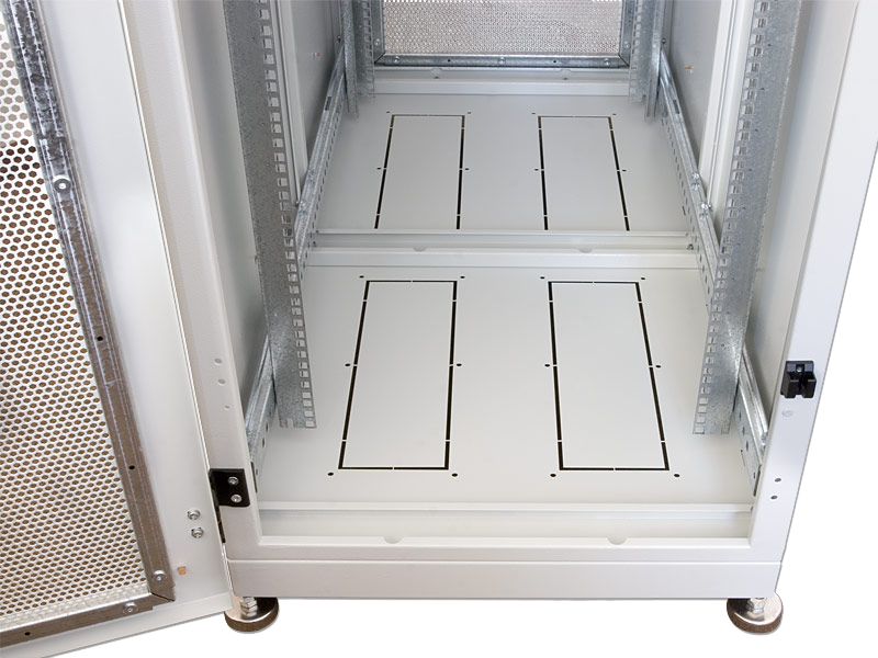 Шкаф серверный напольный 33U (600 × 1200) дверь перфорированная 2 шт. от ЦМО