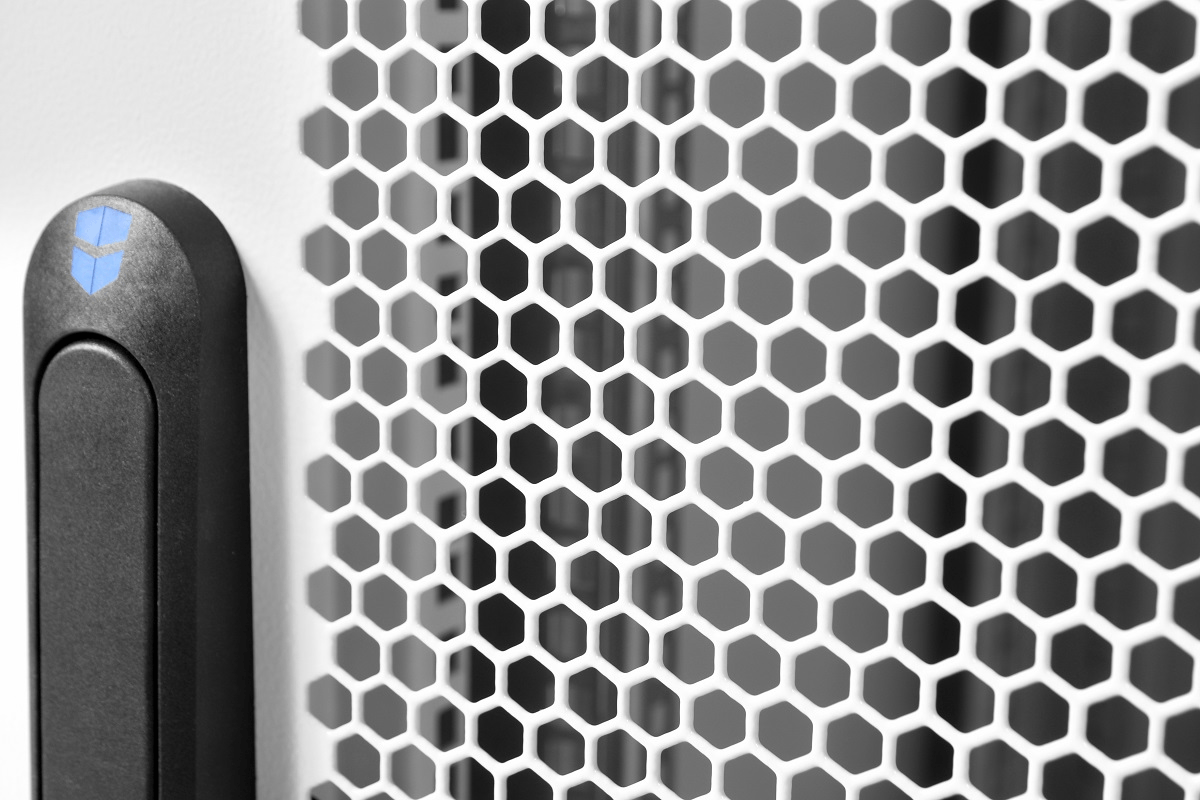 Шкаф телекоммуникационный напольный 22U (600 × 800) дверь перфорированная от ЦМО