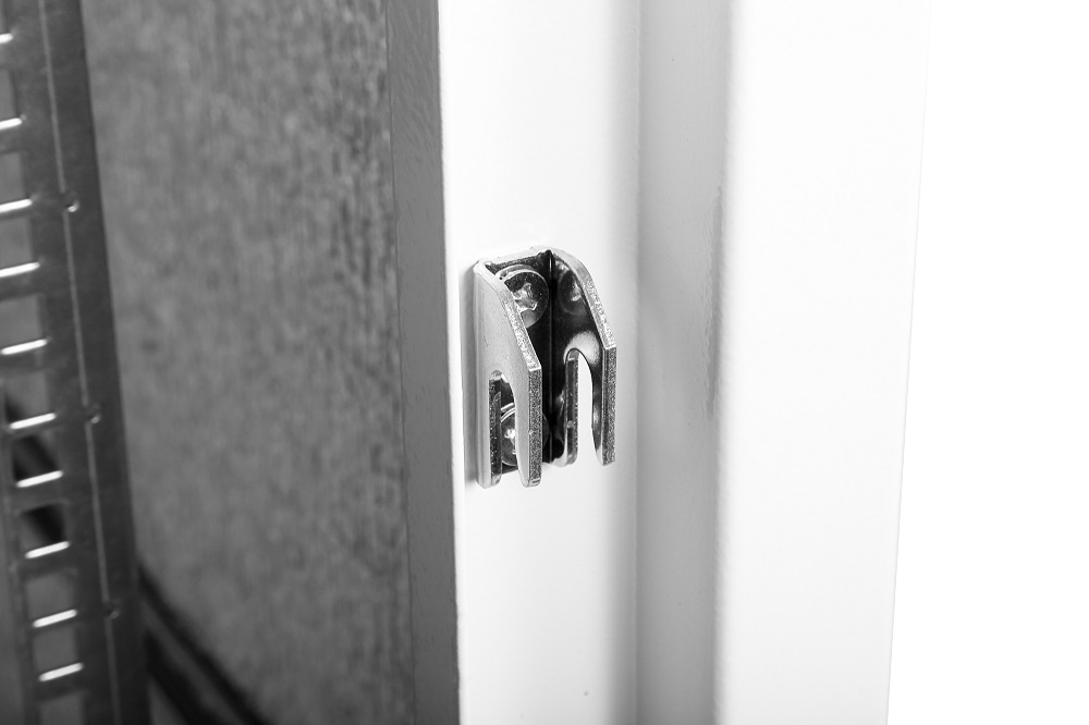 Шкаф уличный всепогодный напольный 12U (Ш1000 × Г900) с электроотсеком, три двери от ЦМО