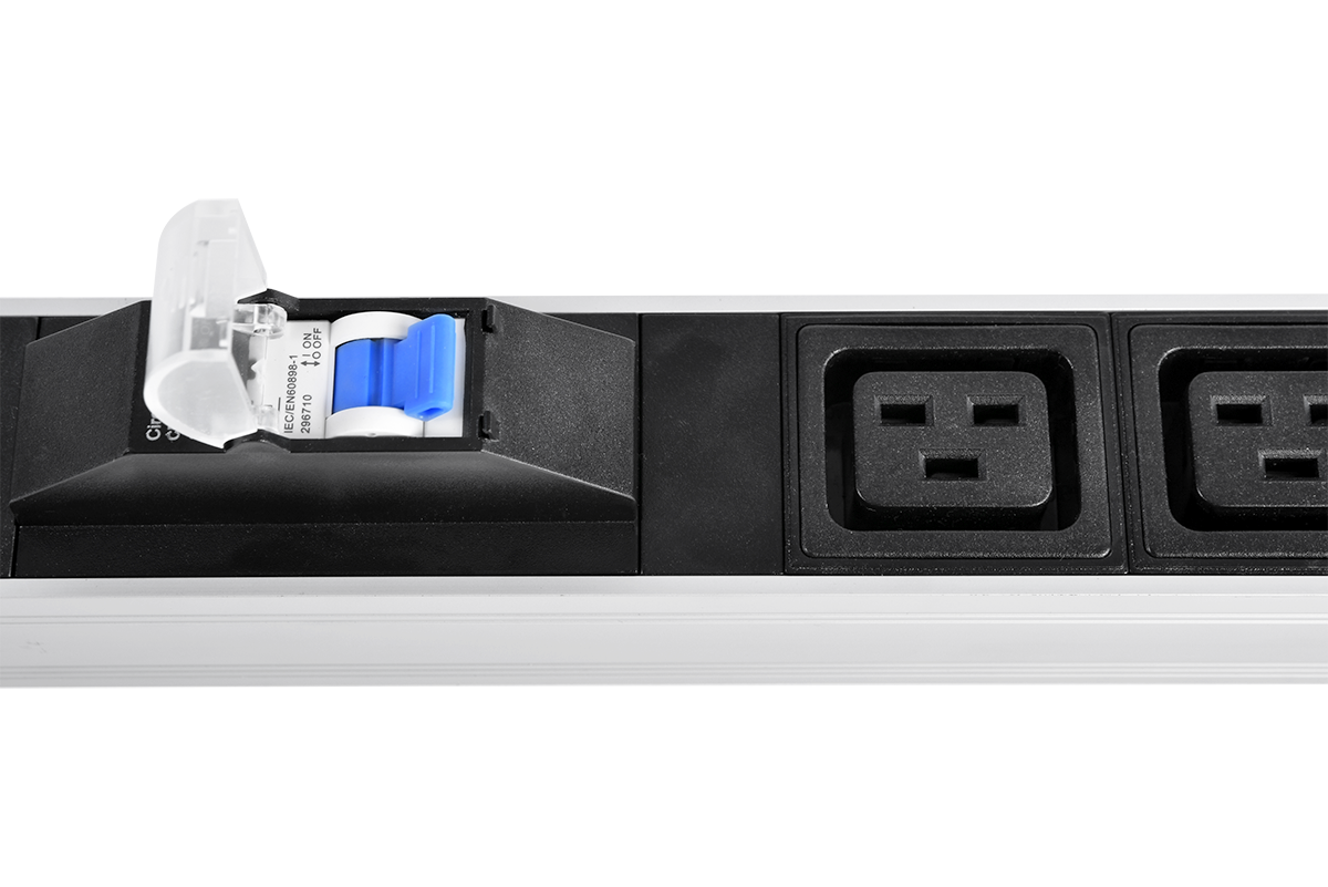 Блок розеток Rem-16 с авт. 16А, 6 IEC 60320 C19, 16A, алюм., 19", колодка от ЦМО