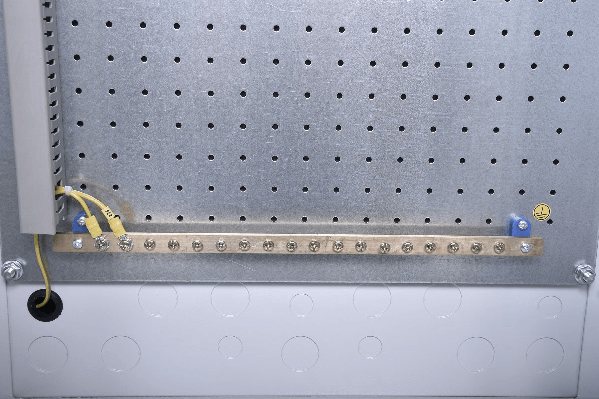 Шкаф всепогодный напольный укомплектованный 30U (Ш1000 × Г900) с эл. отсеком, комплектация Т1-IP55 от ЦМО